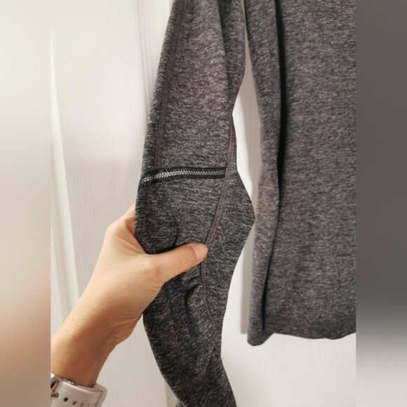 Lululemon Long sleeve tshirt Gray Ptp 18 size Medium Great pre worn conditio - Picture 2 of 8